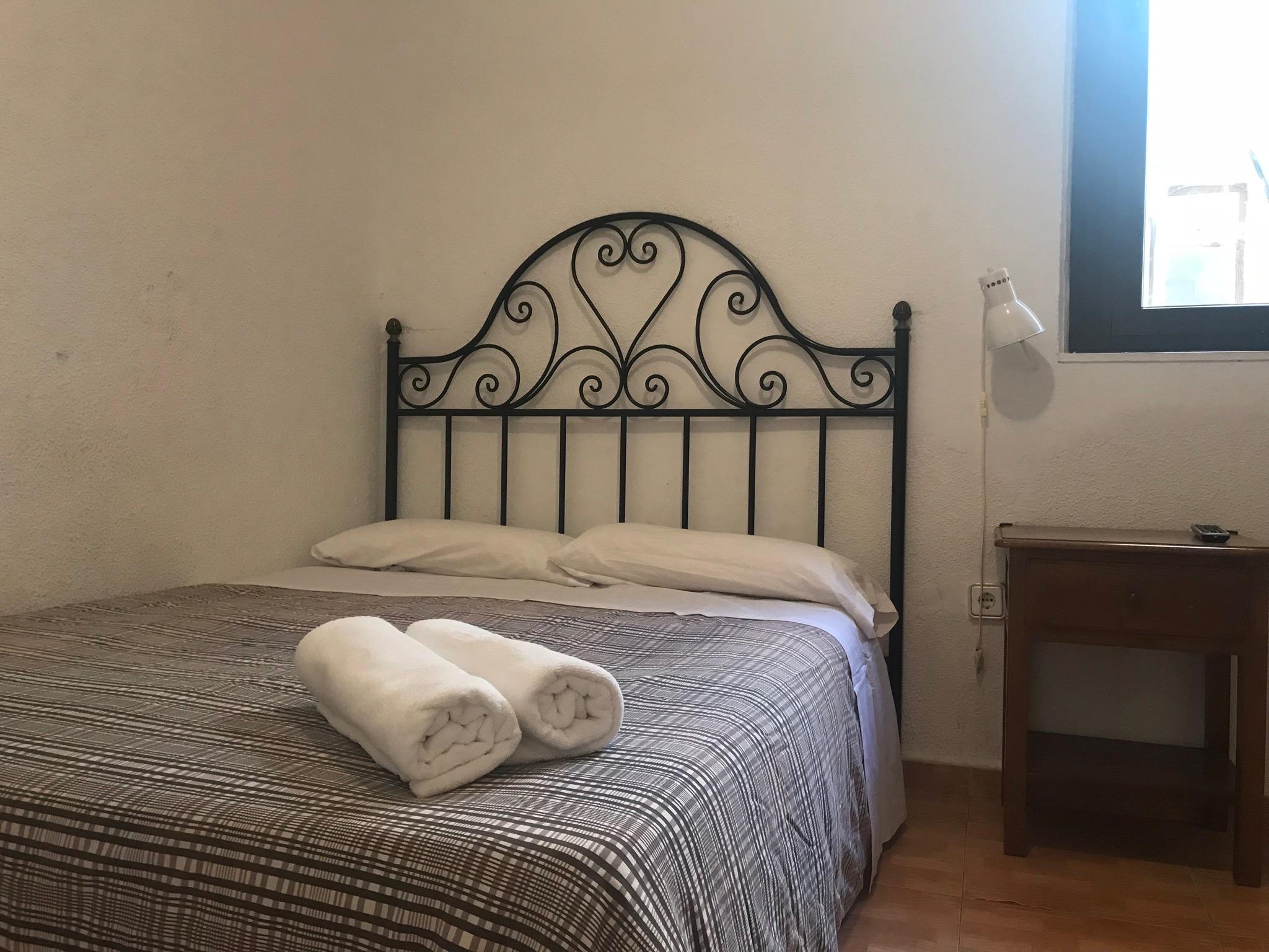 펜션 로스 페랄레스 마드리드 외부 사진 A guest room at the hotel