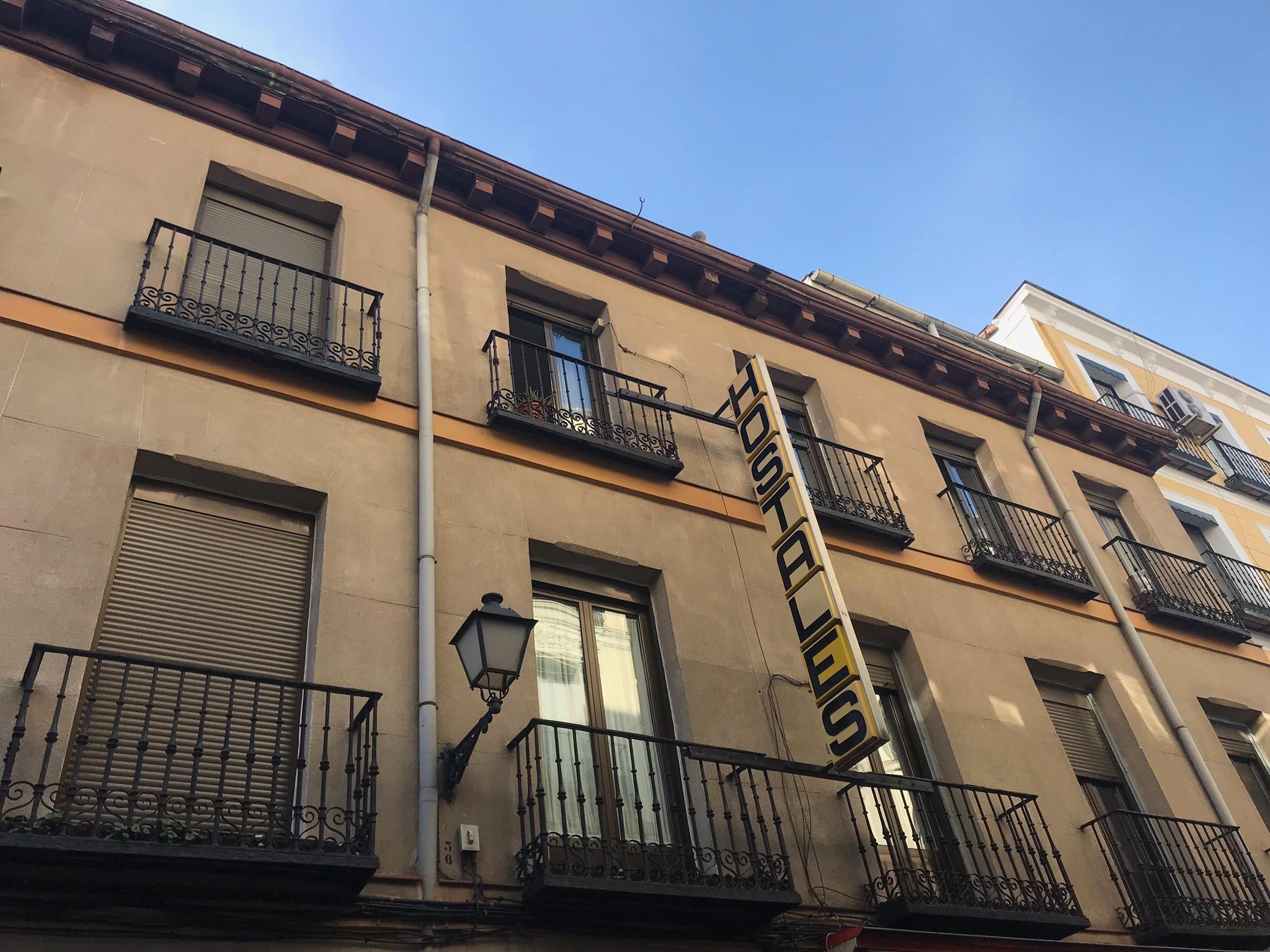 펜션 로스 페랄레스 마드리드 외부 사진 Headquarters of the party in Madrid